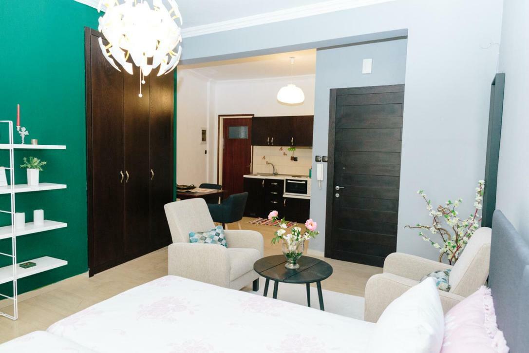 Cosy Downtown Studio - Suite Komotiní Luaran gambar
