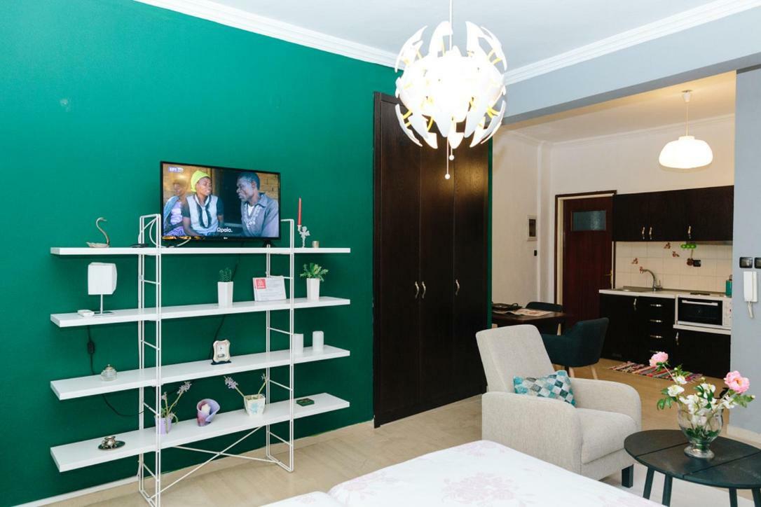 Cosy Downtown Studio - Suite Komotiní Luaran gambar